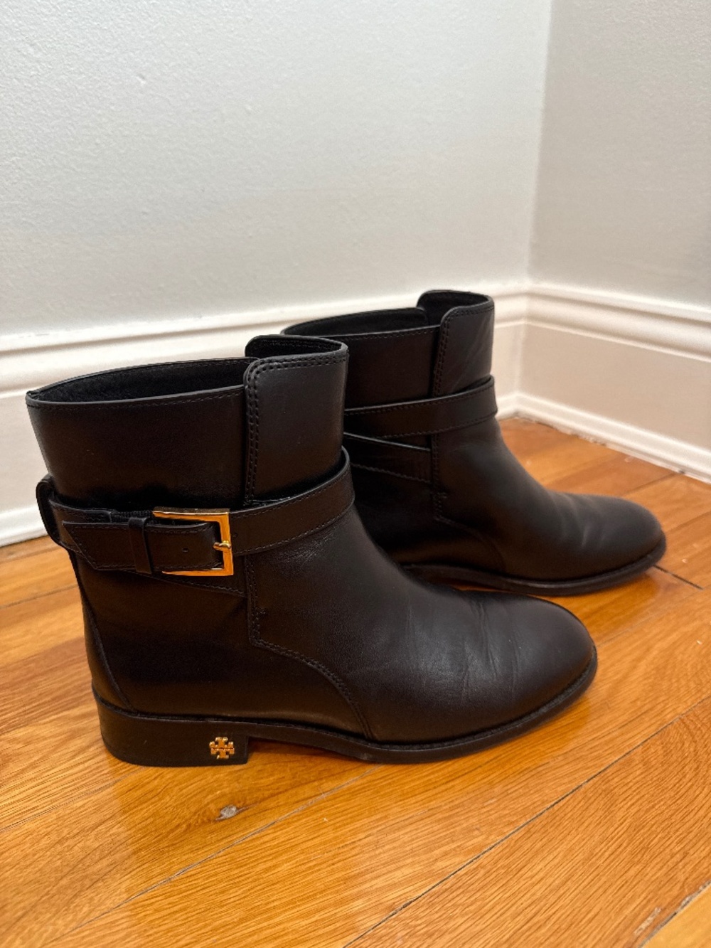 Ankle boots